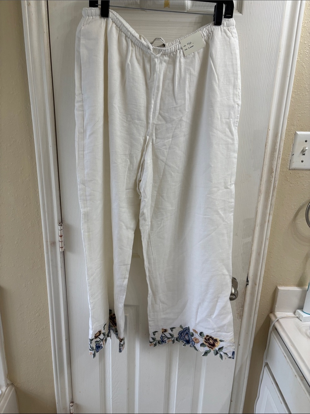 Abercrombie & Fitch wide leg (short) fully lined pants w drawstring. NWT